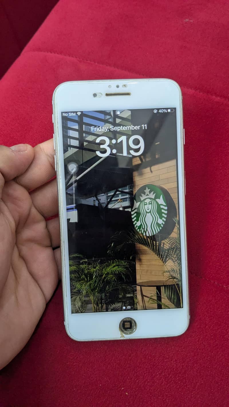 Apple iPhone 8 Plus 0
