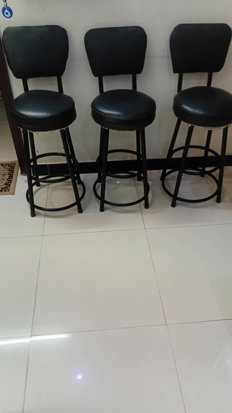 3 stool chairs 1