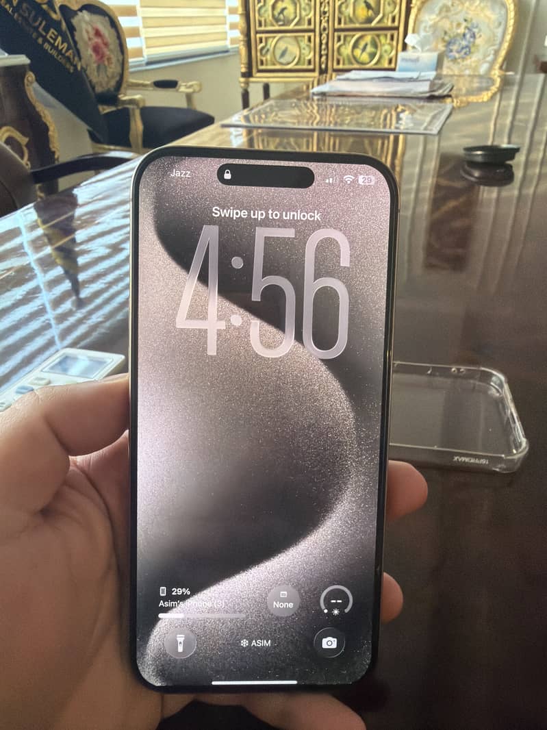 Apple iPhone 16 Pro Max 4