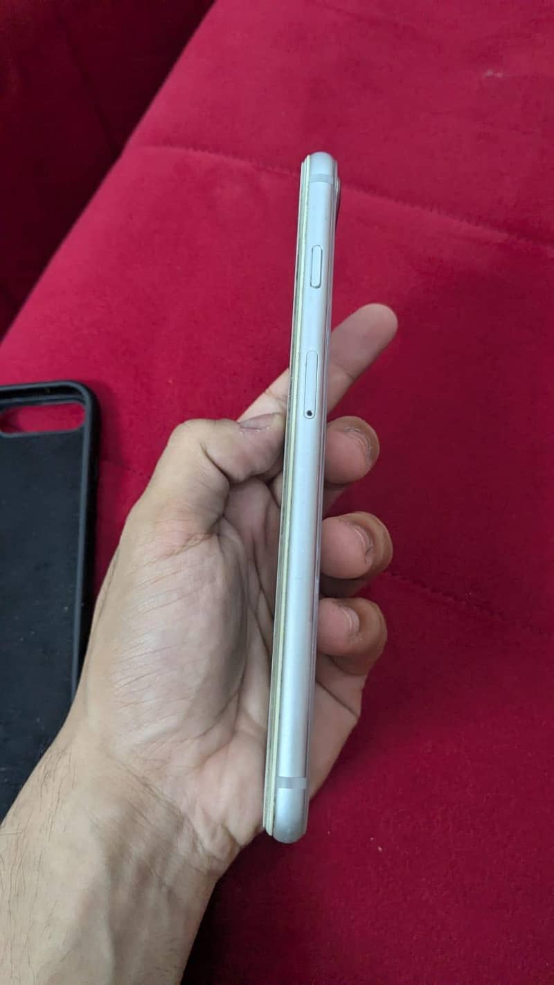 Apple iPhone 8 Plus 2