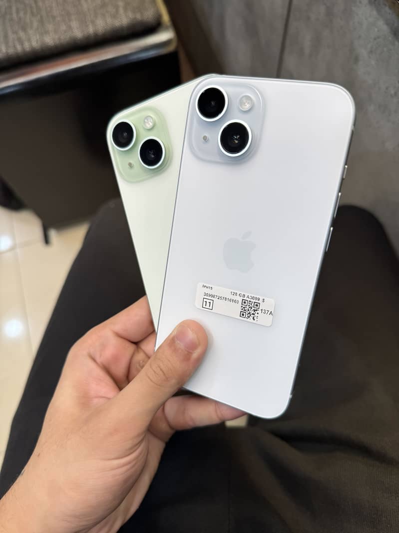 Apple iPhone 15 4