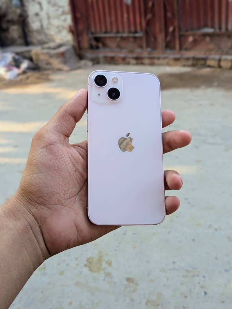 Apple iPhone 13 0
