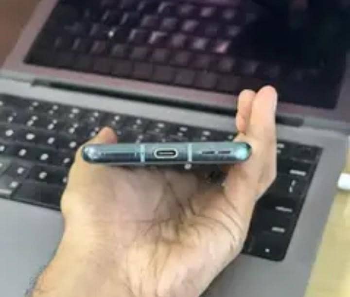 One Plus 9 Pro panel 1