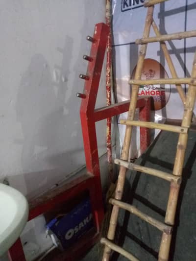 commercial used squat rack & sitting tooster