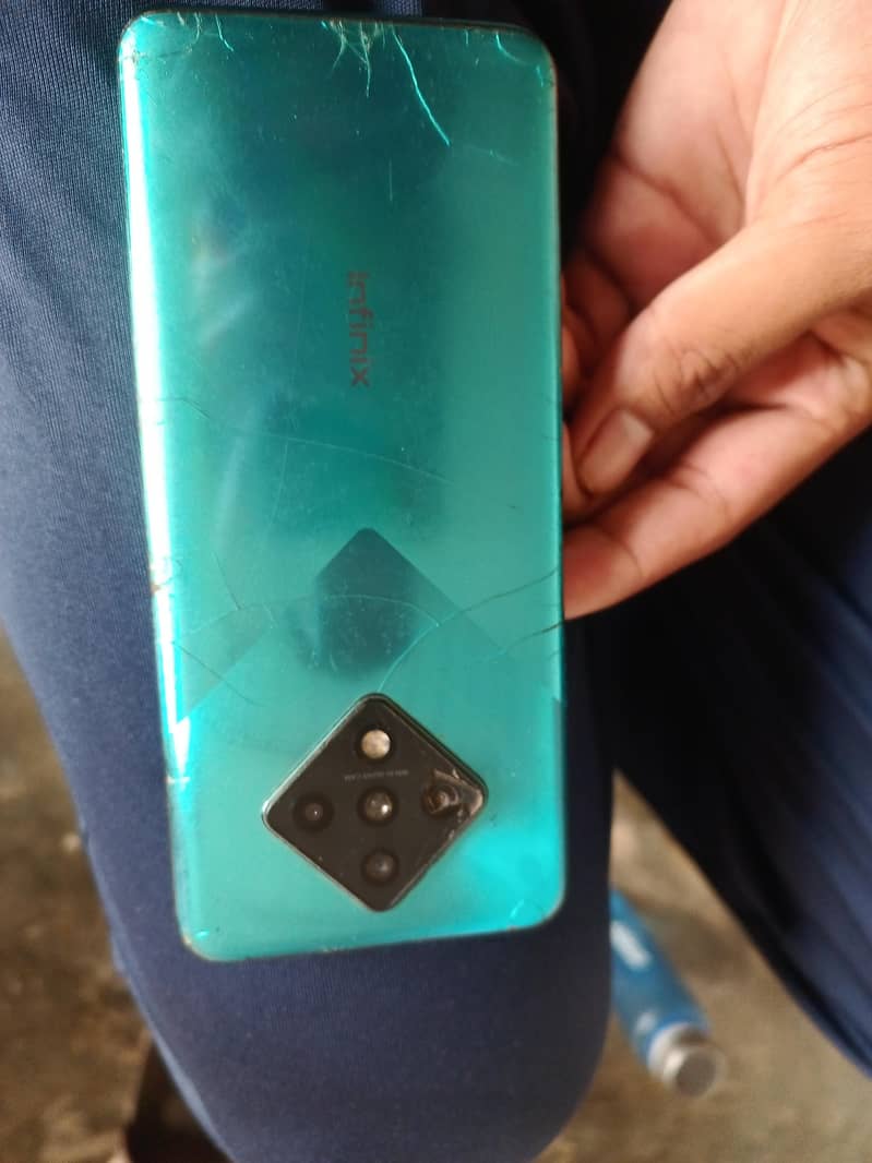 Infinix Zero 8 1