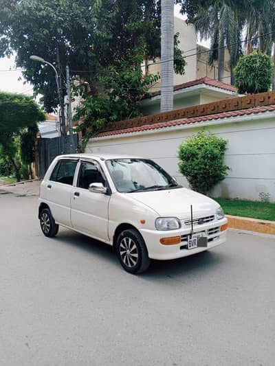 Daihatsu Cuore Model 2002 genuine condition cell/03334326617