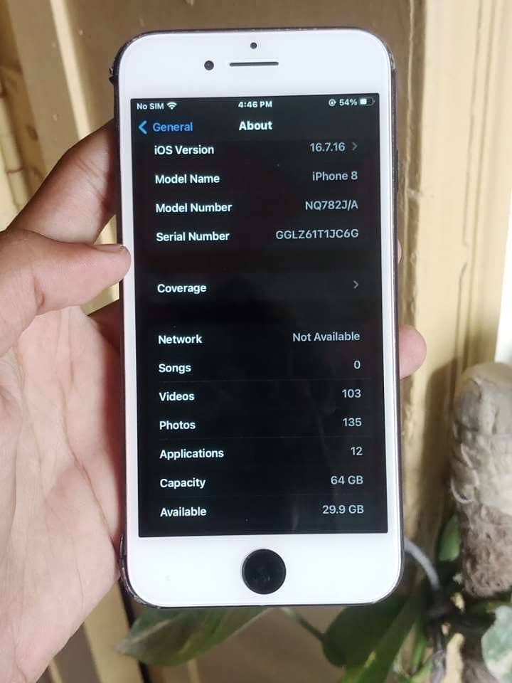Apple iPhone 8 3
