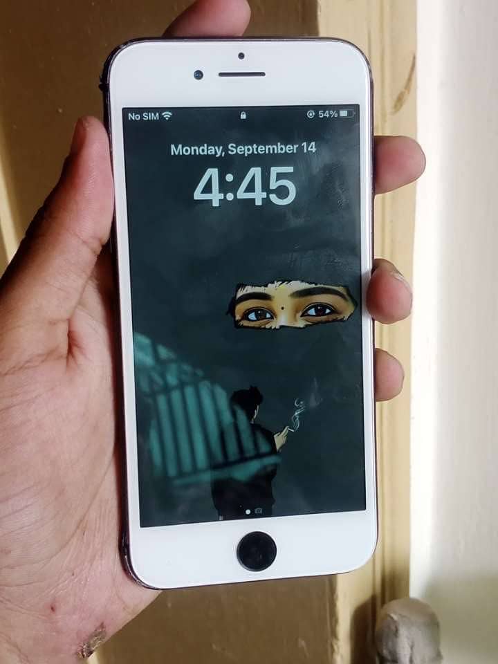 Apple iPhone 8 5