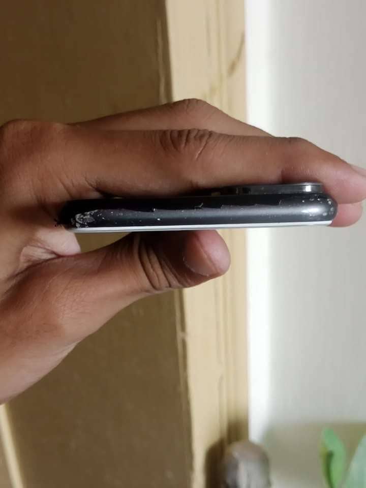 Apple iPhone 8 6