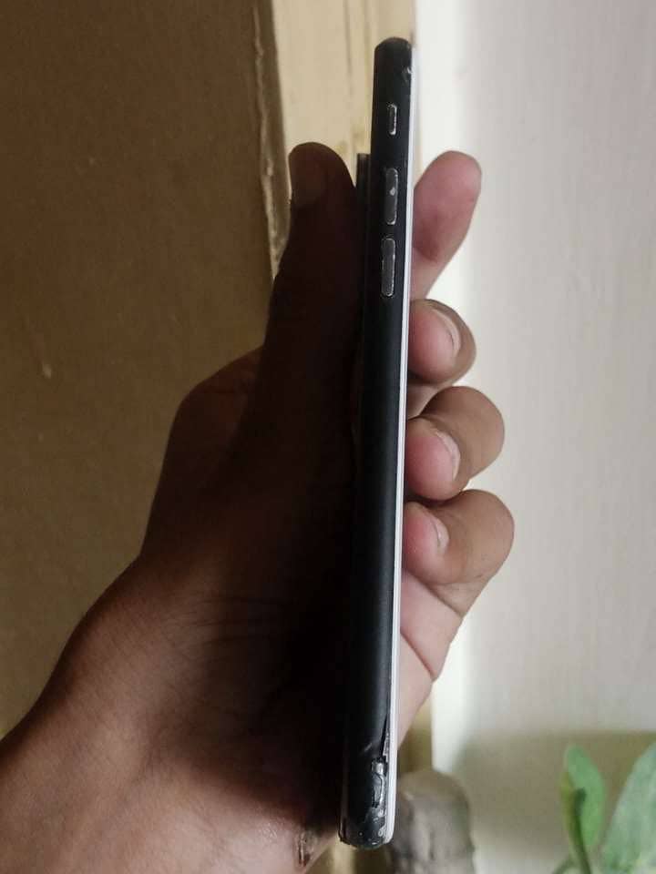Apple iPhone 8 8