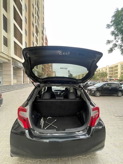 Toyota Vitz 2015