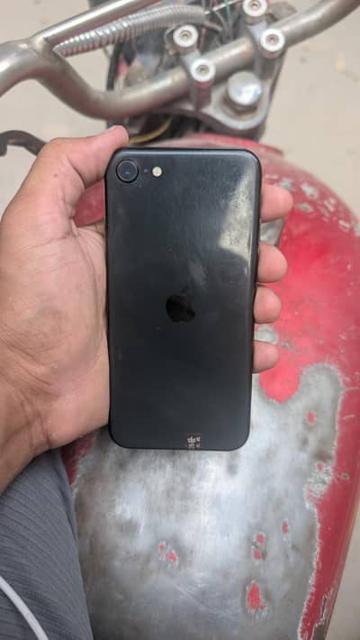 Apple iPhone SE