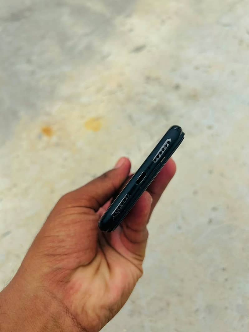 Apple iPhone X 5