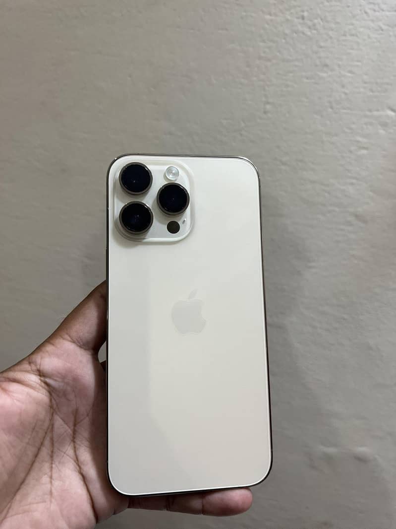 Apple iPhone 14 Pro Max 3
