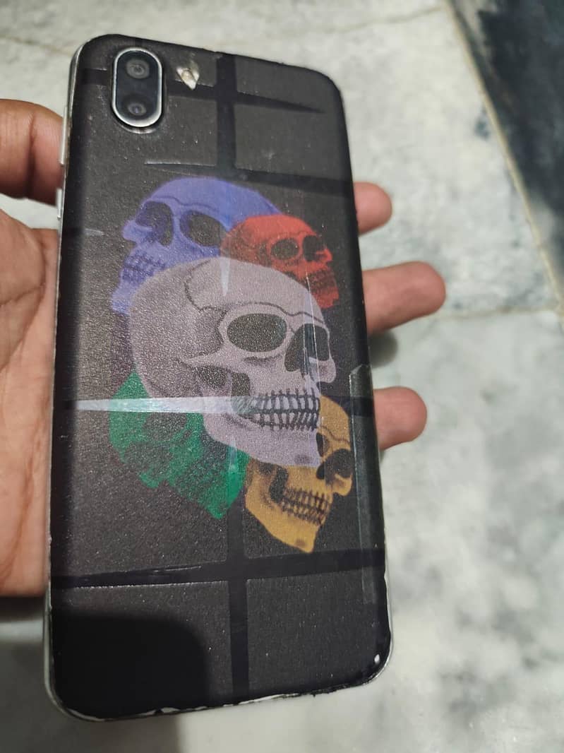 Sharp Aquos R2 3