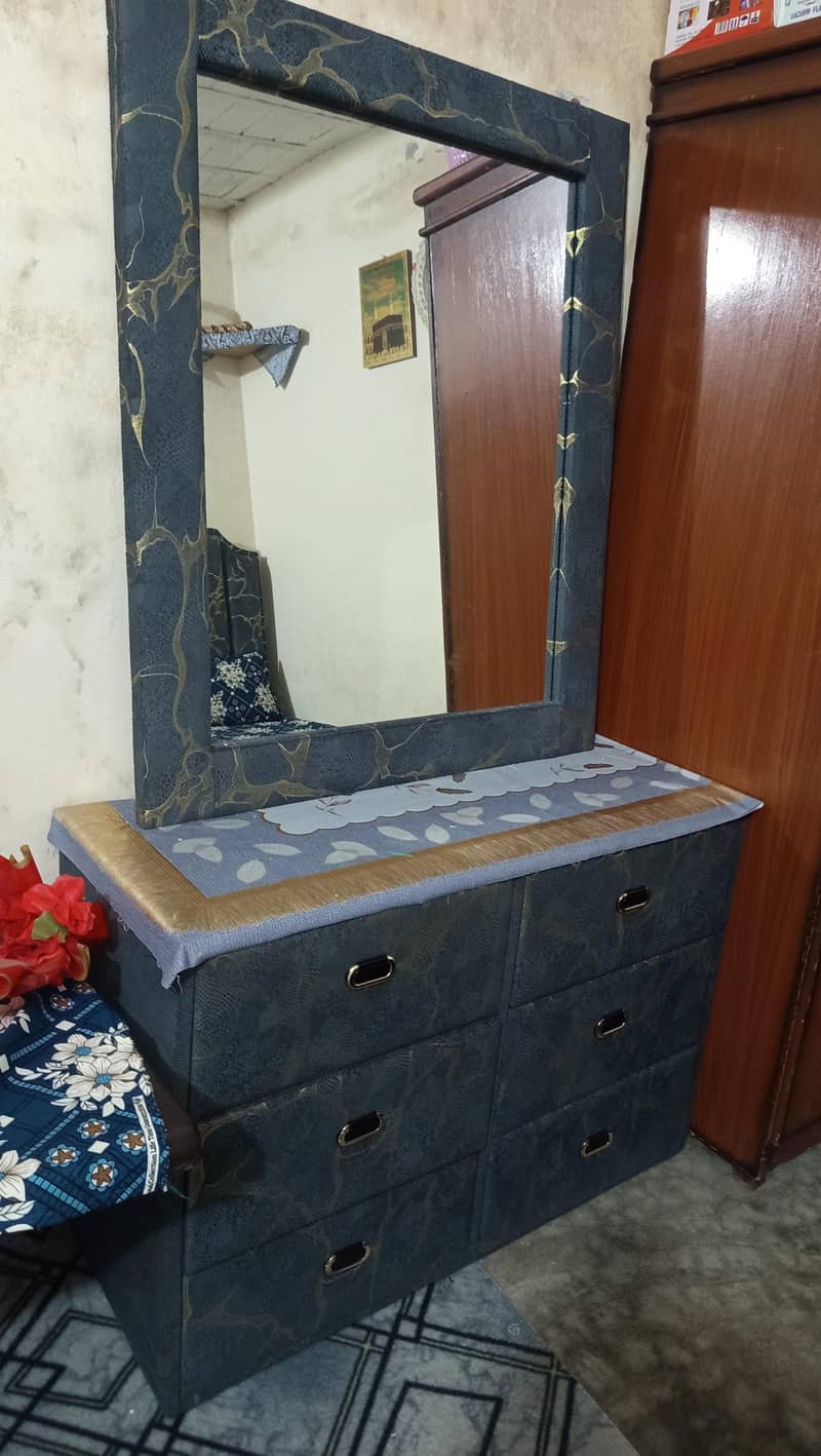 Double Bed+Dressing Table Coushan ma 1