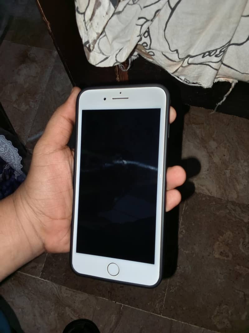 Apple iPhone 7 Plus 1