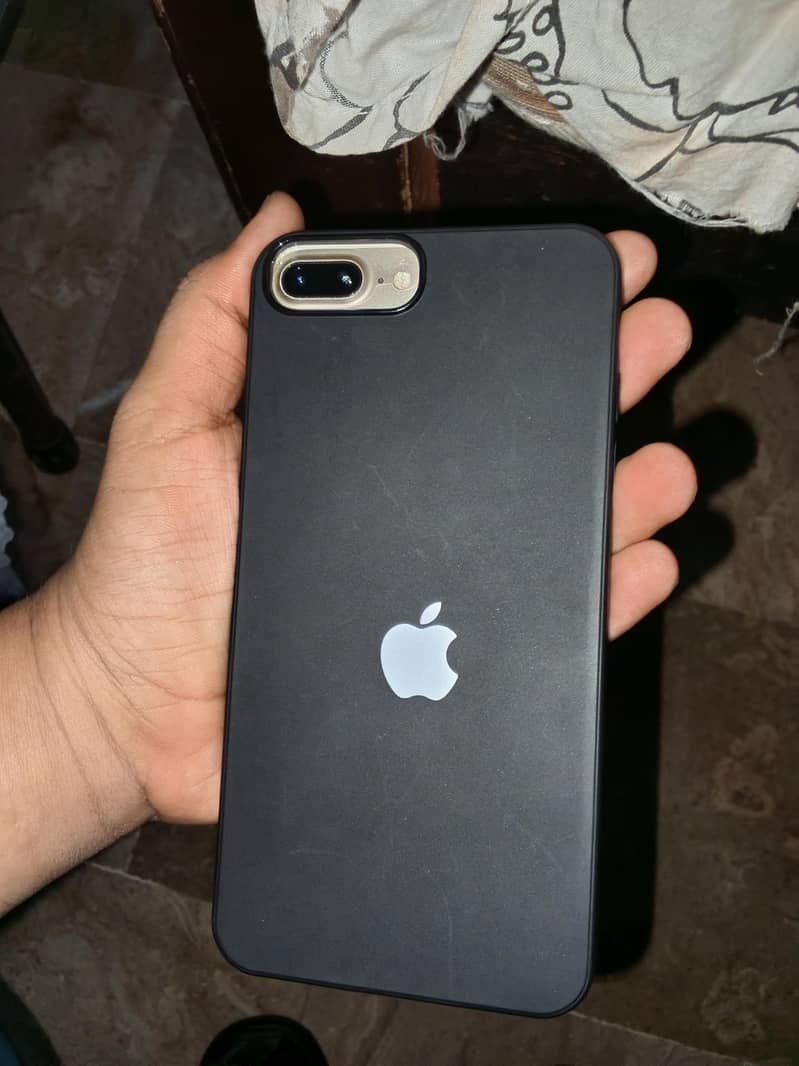Apple iPhone 7 Plus 3