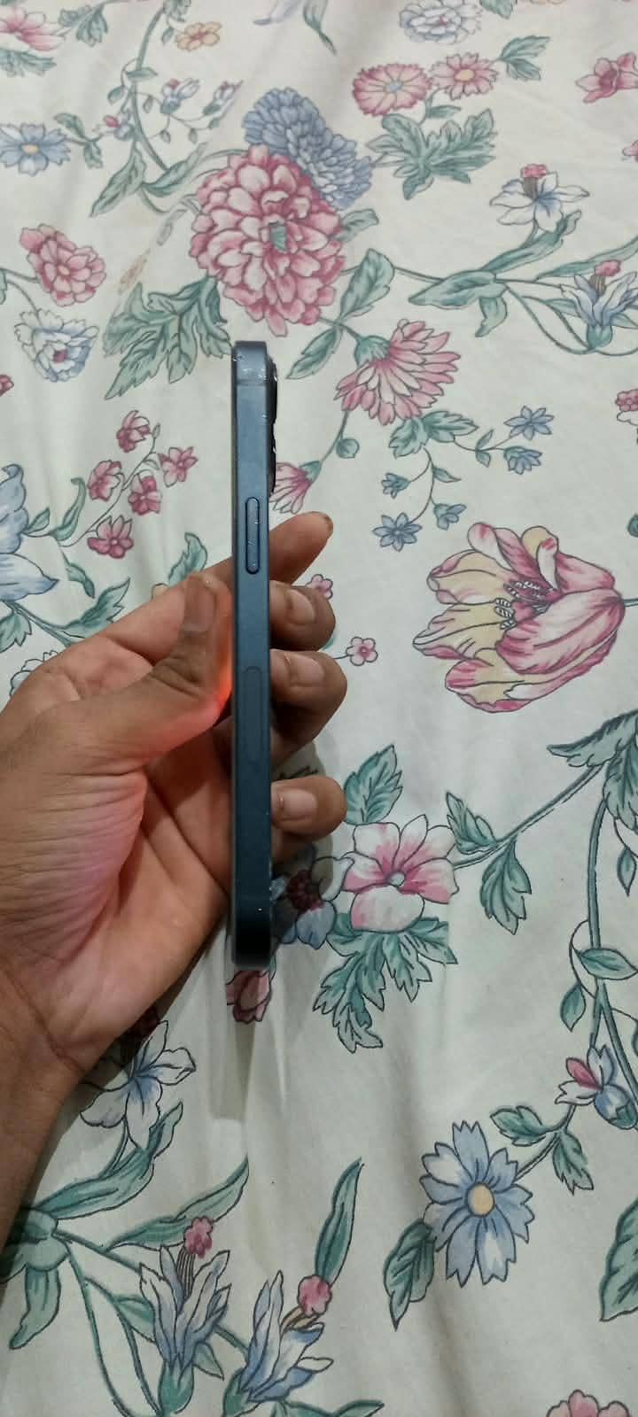 Apple iPhone 13 1
