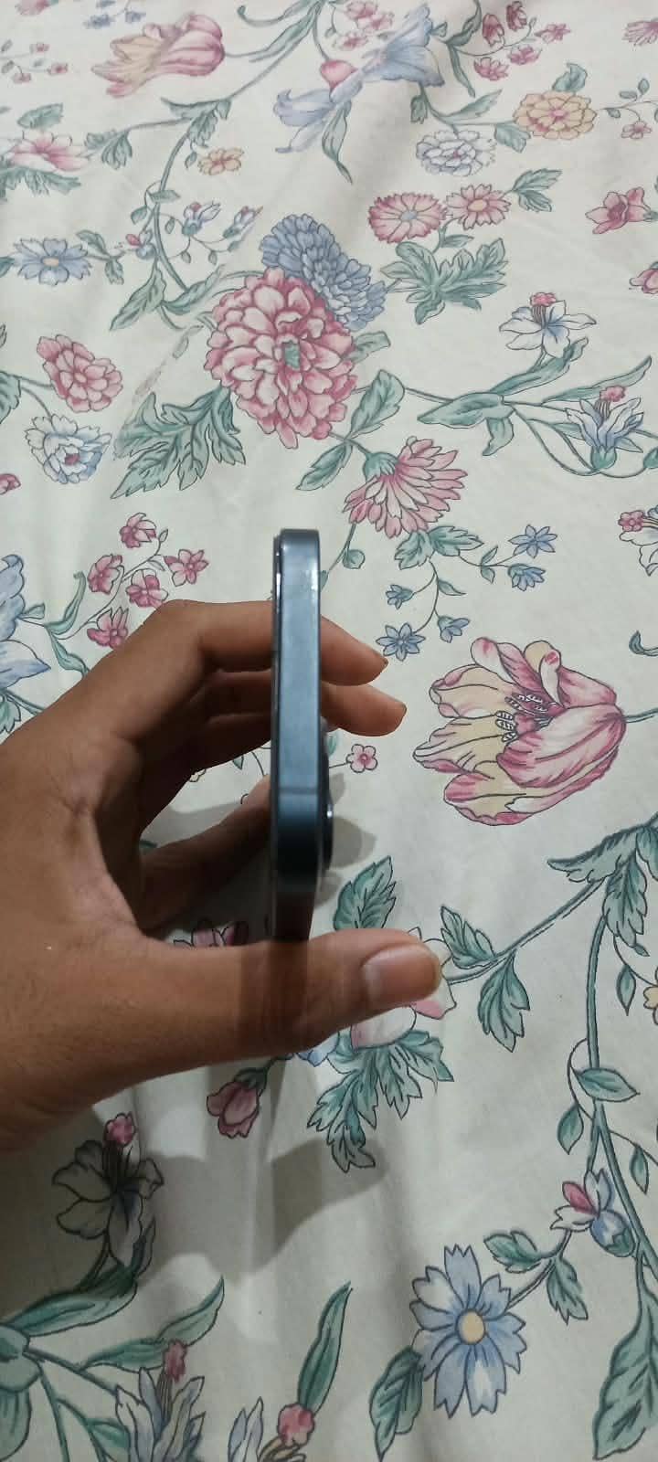 Apple iPhone 13 2