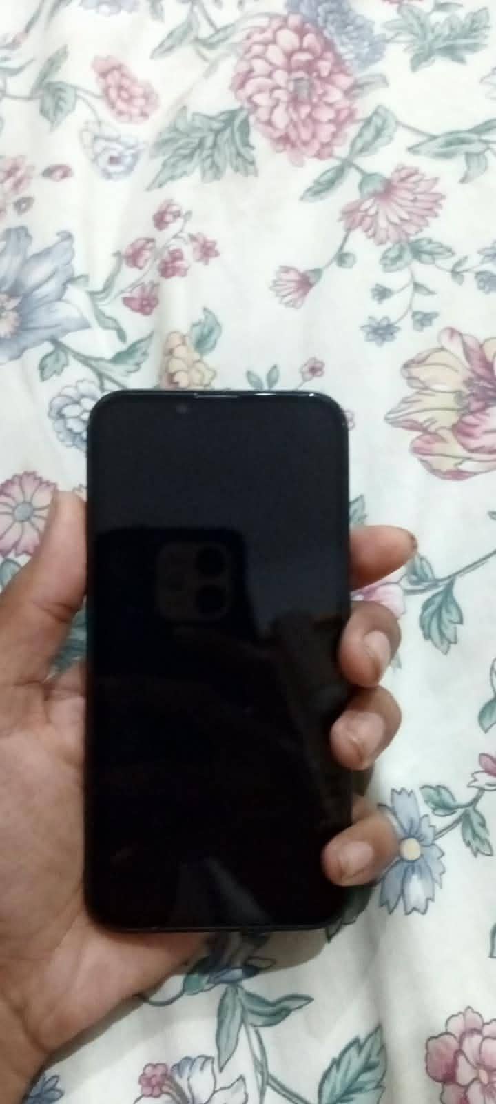 Apple iPhone 13 4