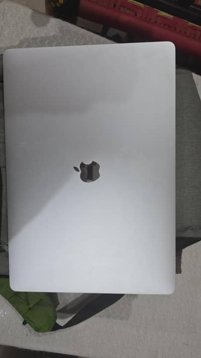 MacBook PRO 2019 i7-9th gen 16gb ddr4 2667mhz 500gb nvme ssd