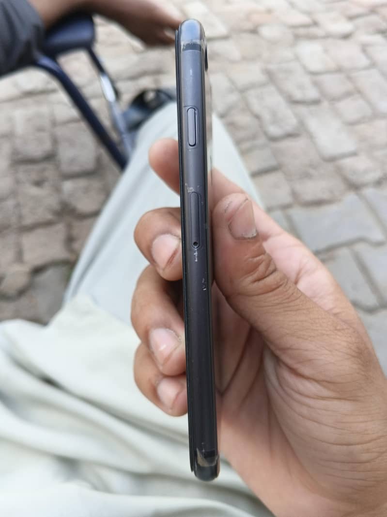 Apple iPhone 8 0
