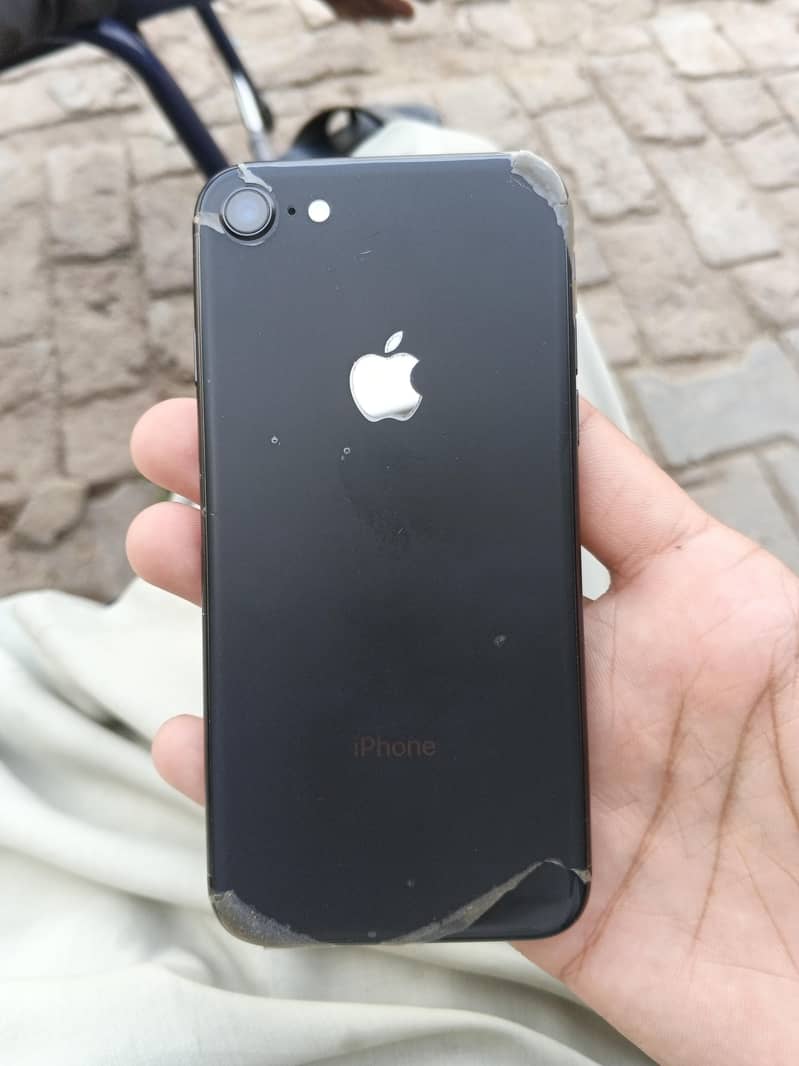 Apple iPhone 8 1