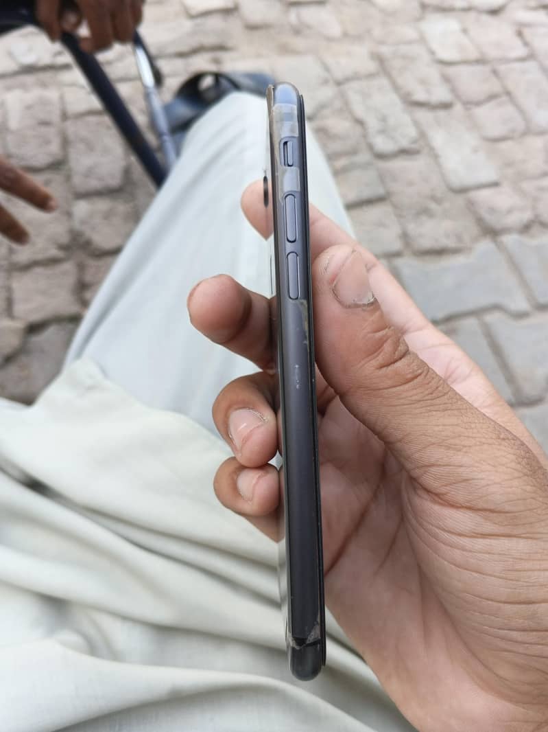 Apple iPhone 8 2