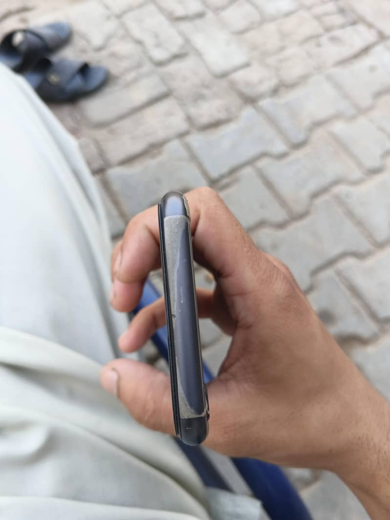 Apple iPhone 8 5