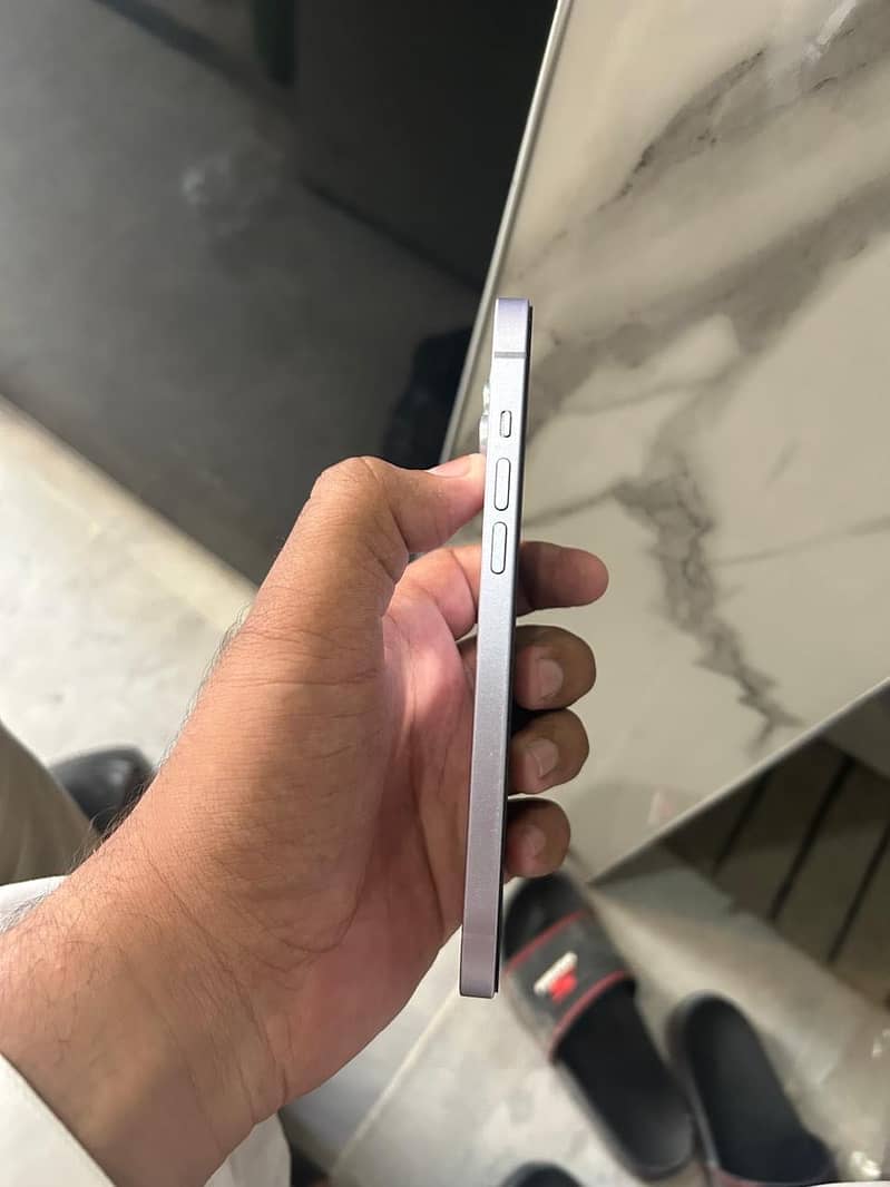 Apple iPhone 14 plus 3
