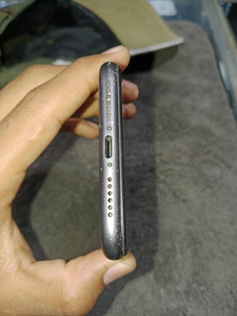 Apple iPhone 11 2