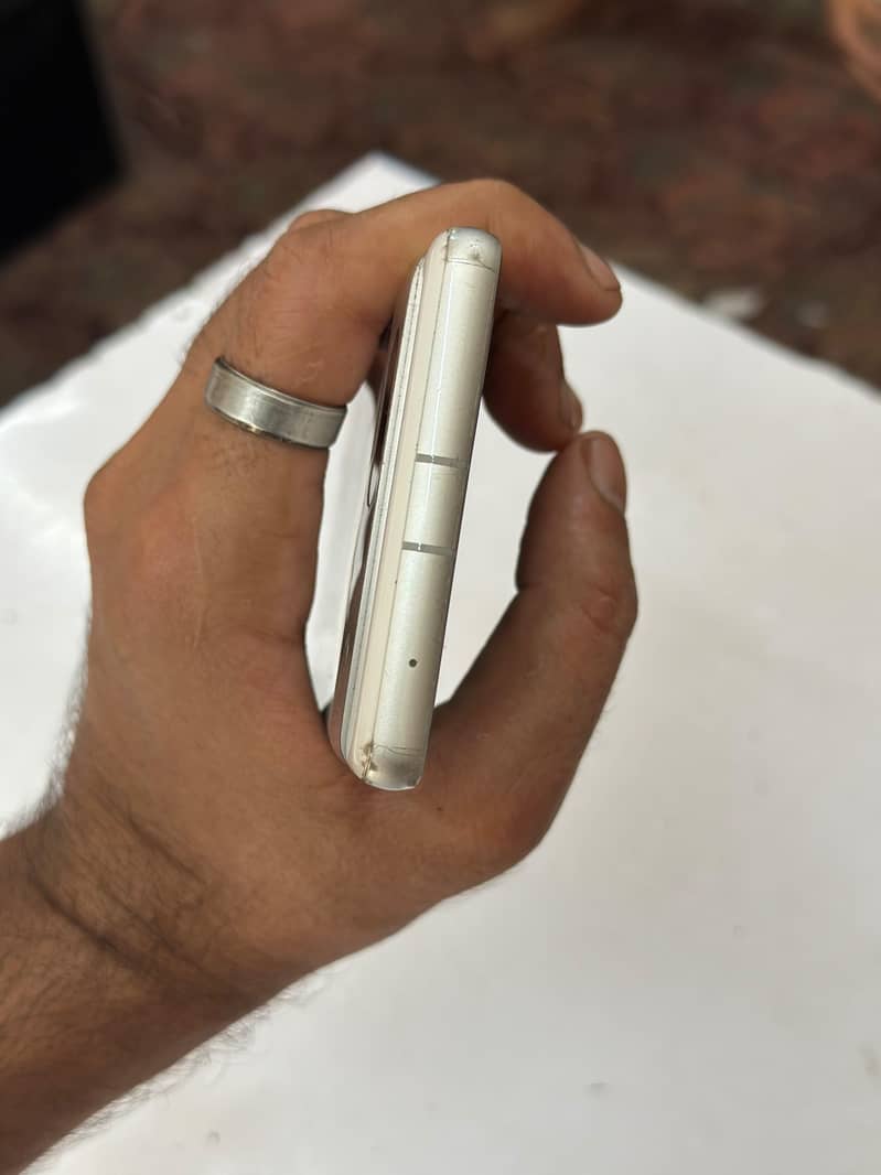 Google Pixel 7a 1