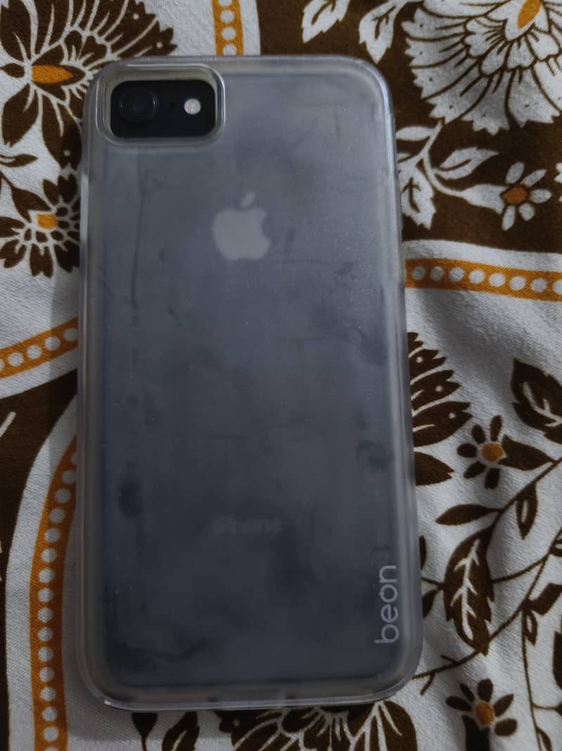 Apple iPhone 8 1