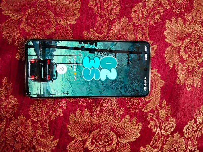 Google Pixel 8 4