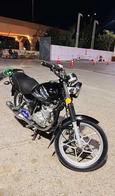 Suzuki GS 150 2021