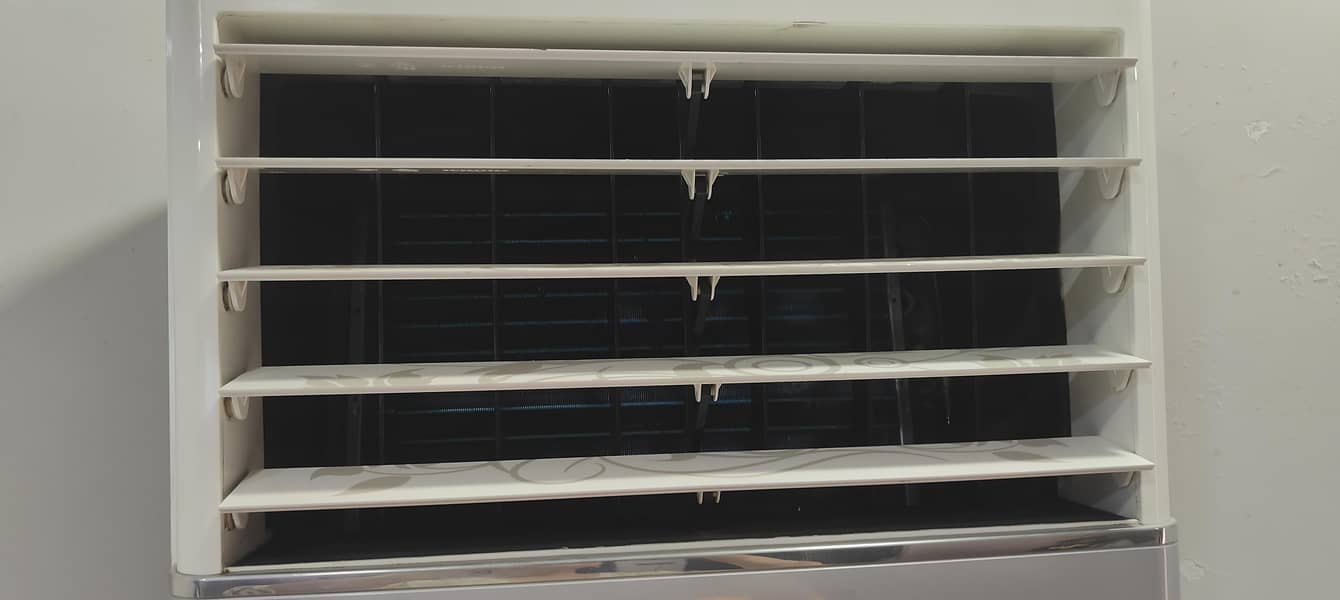 floor standing A/C / Electronics 3
