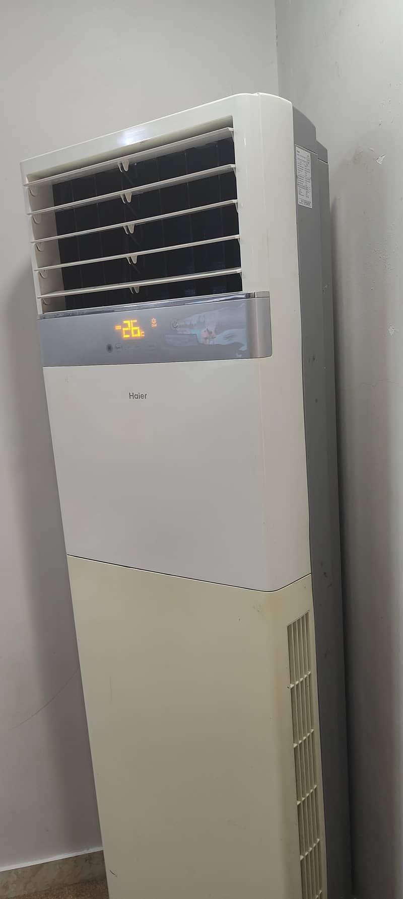 floor standing A/C / Electronics 4