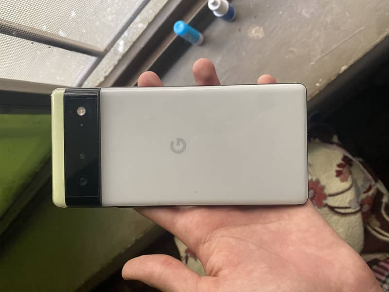 Google Pixel 6 4