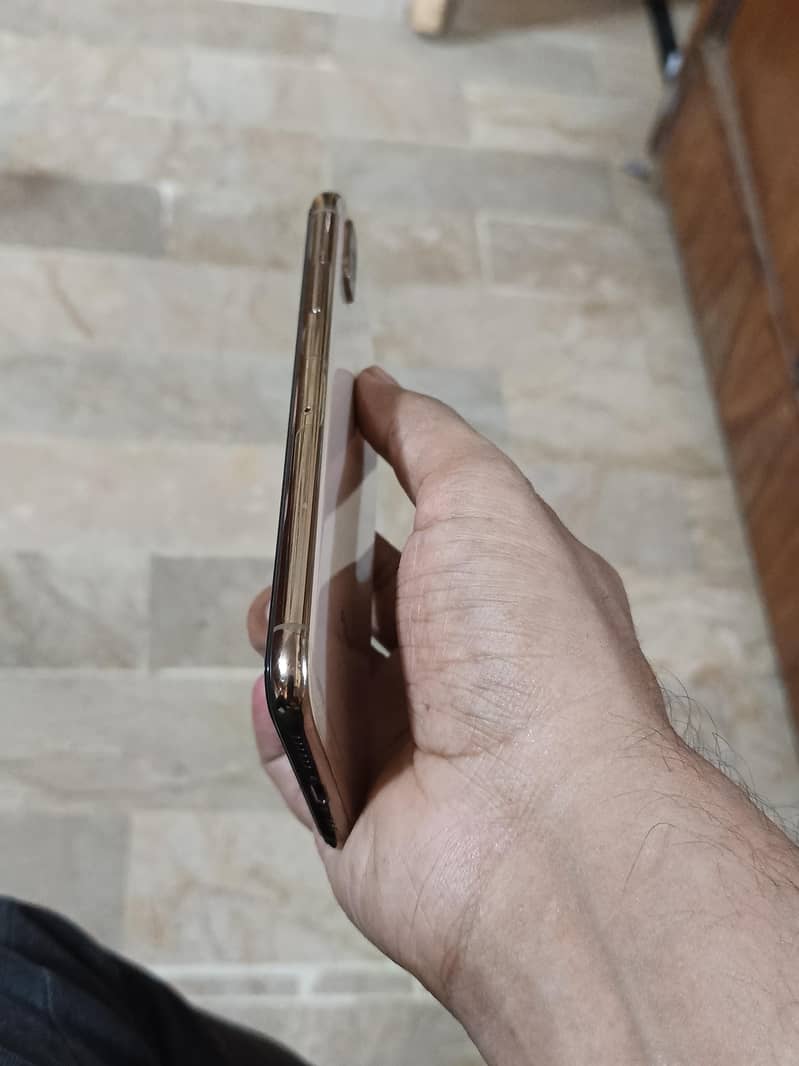 Iphone Xs 2