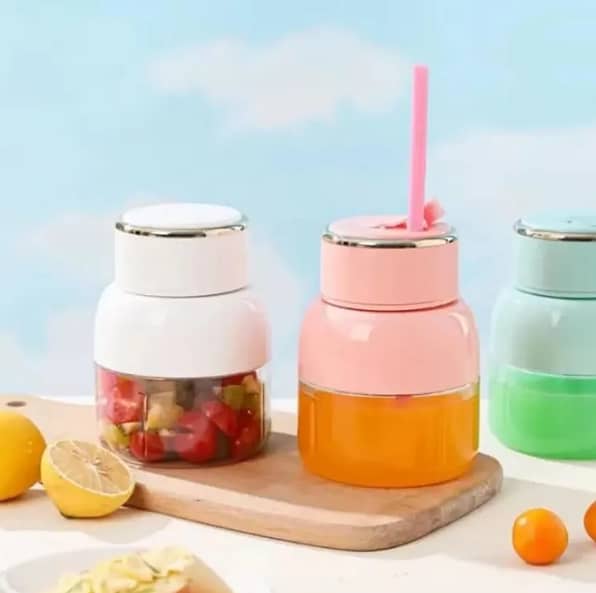 Portable Blender Bottle 800ml - USB Rechargeable Mini Juicer Machine