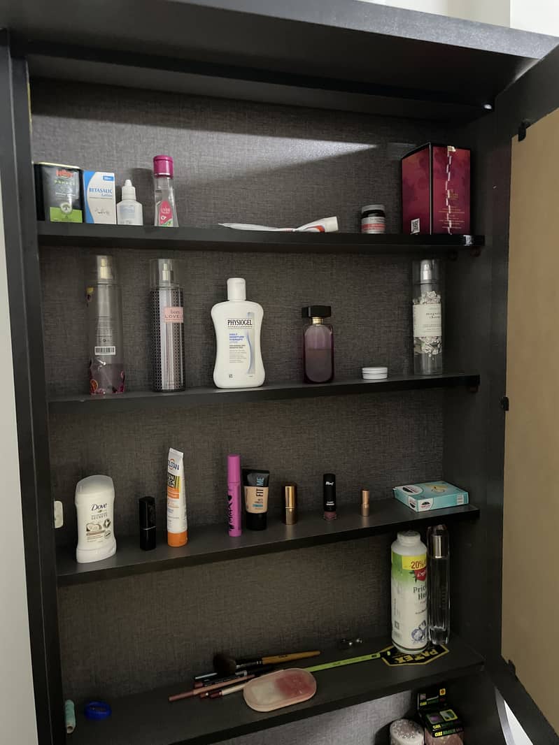Dressing table 1
