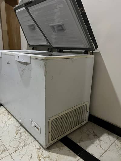 Dawlance 2 Door Deep Freezer.