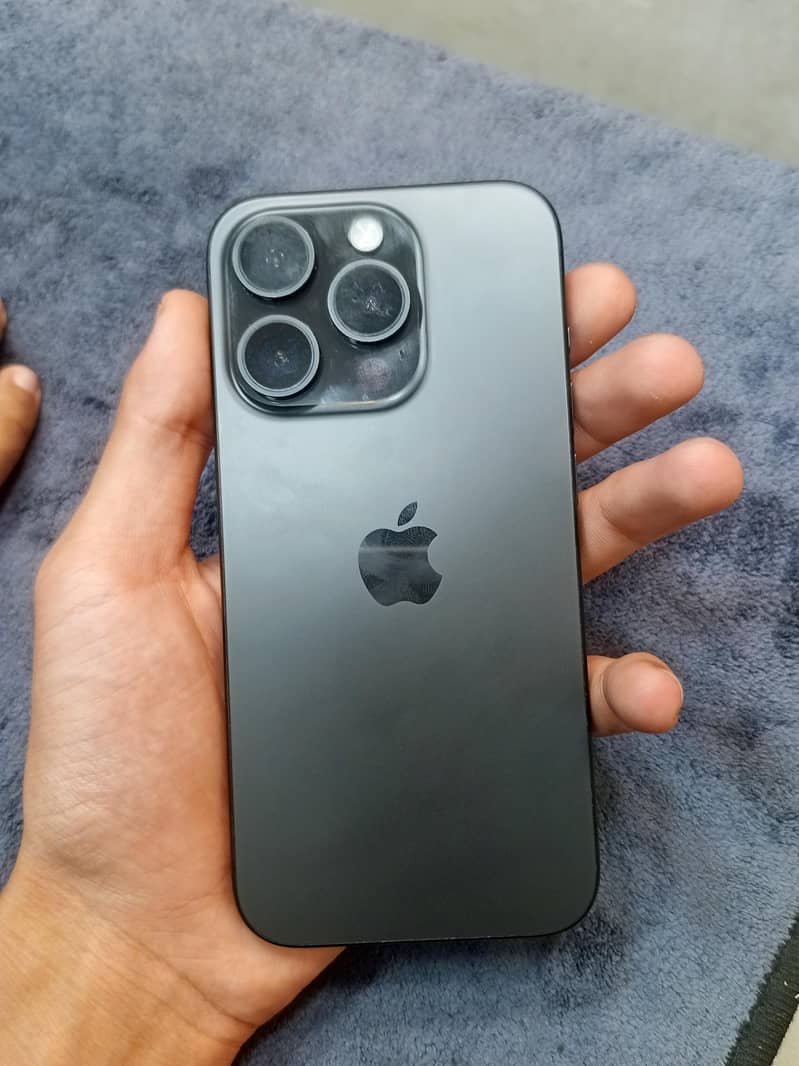 Apple iPhone 15 Pro 0