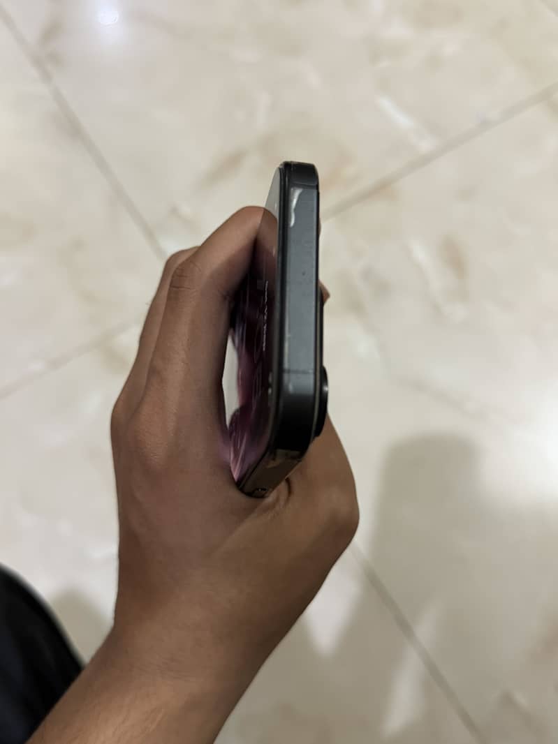 Apple iPhone 15 Pro 1
