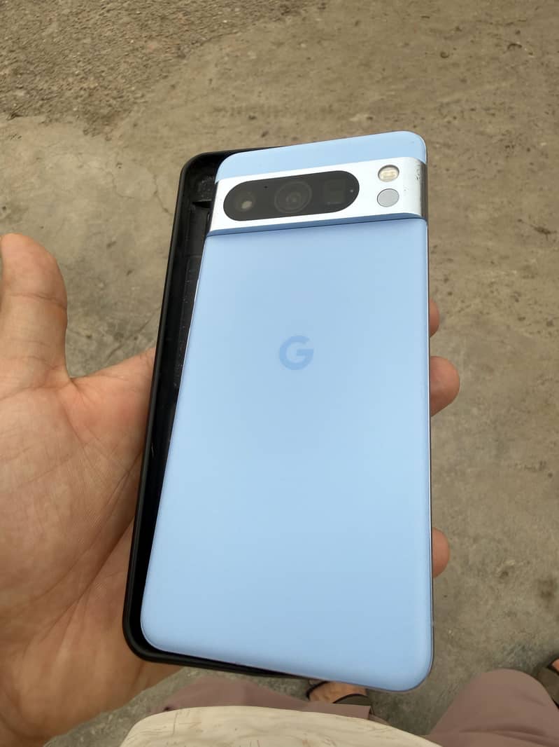 Google Pixel 8 Pro 4