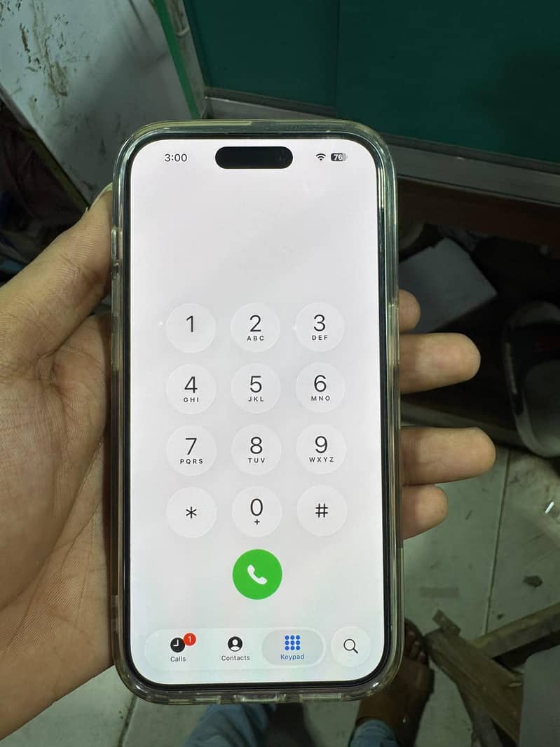 Apple iPhone 15 Pro 4