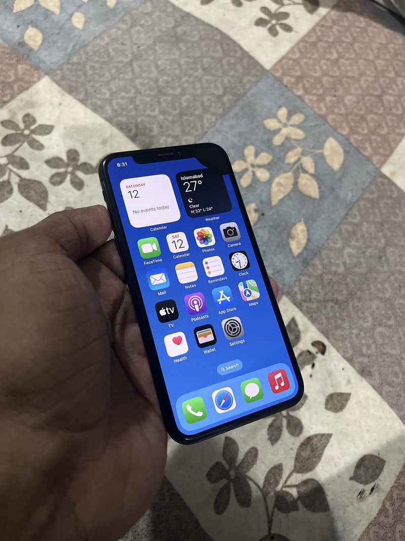 Apple iPhone X 5
