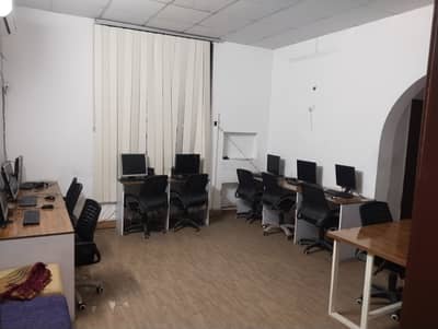 Fully independent furnished office for rent