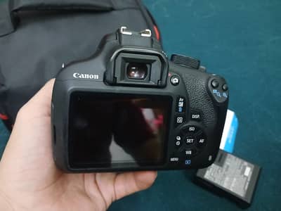 Canon 1200d 10/10 condition DSLR